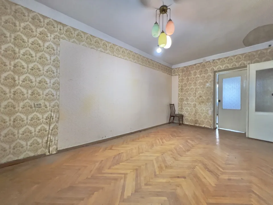 Chișinău Rîșcani str. Florilor 4