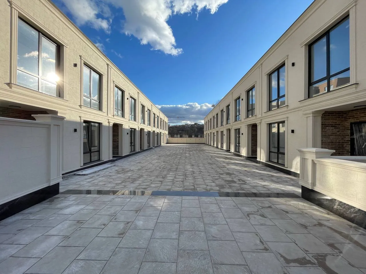 Кишинев Буюканы ул. Парис 3