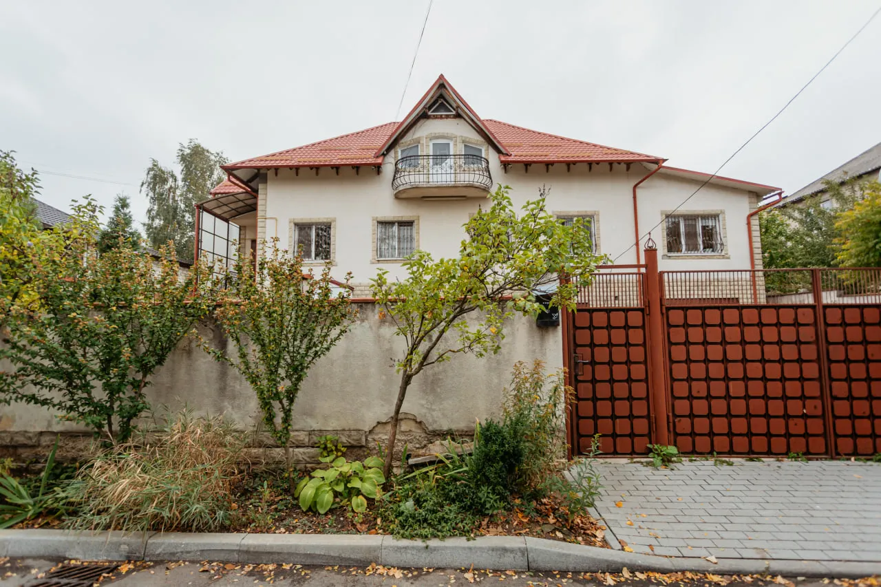 Chișinău Codru str. Izvoarelor 19