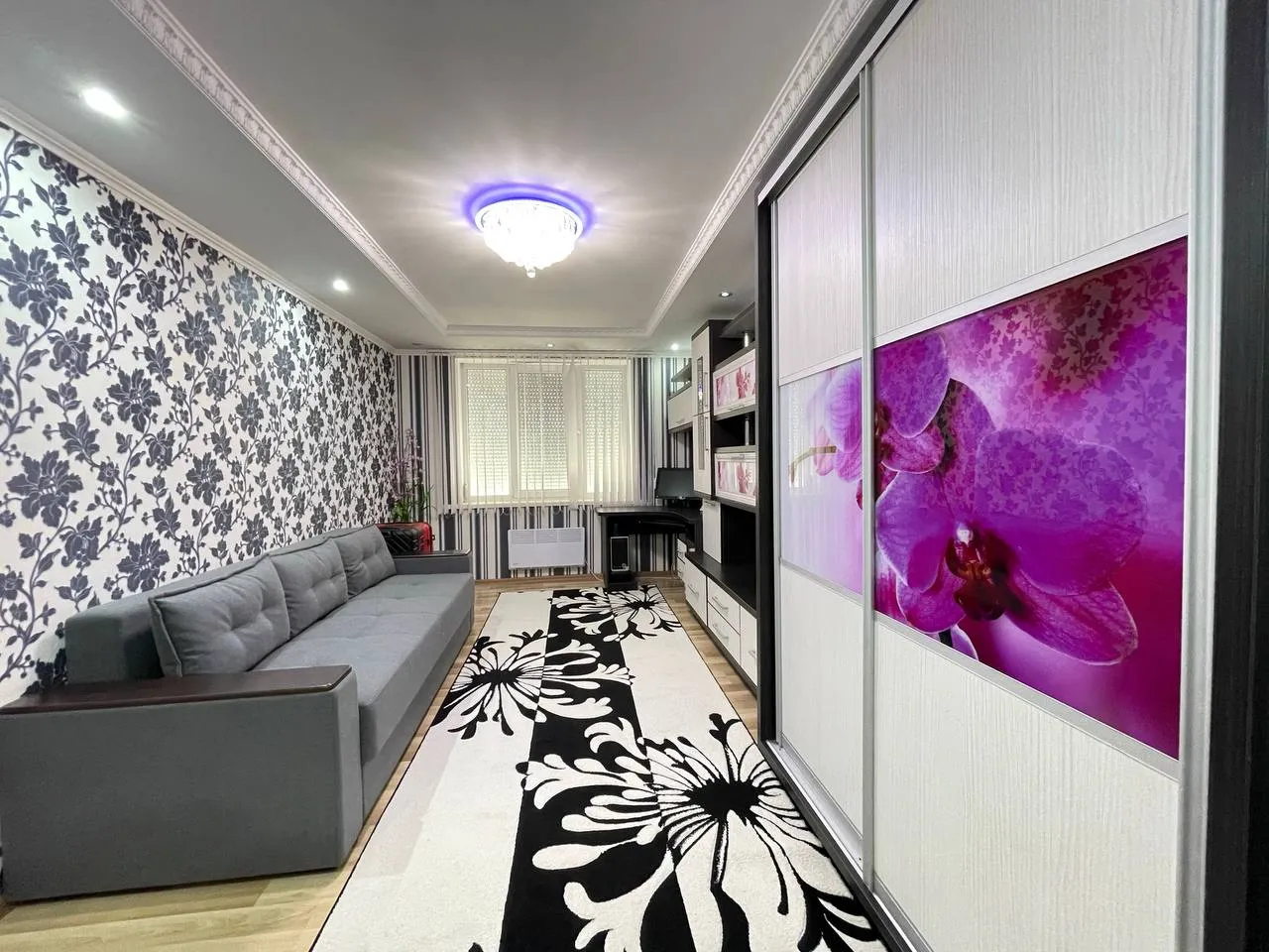 Ialoveni, Centru str. Petru Ştefănucă 5