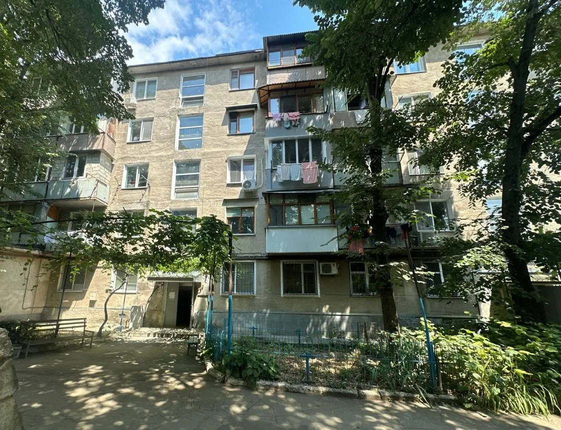 Chișinău Buiucani str. Calea Ieșilor 6