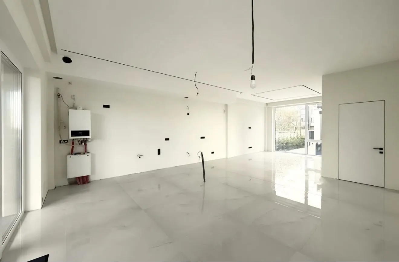 Str. Victoriei 7  11