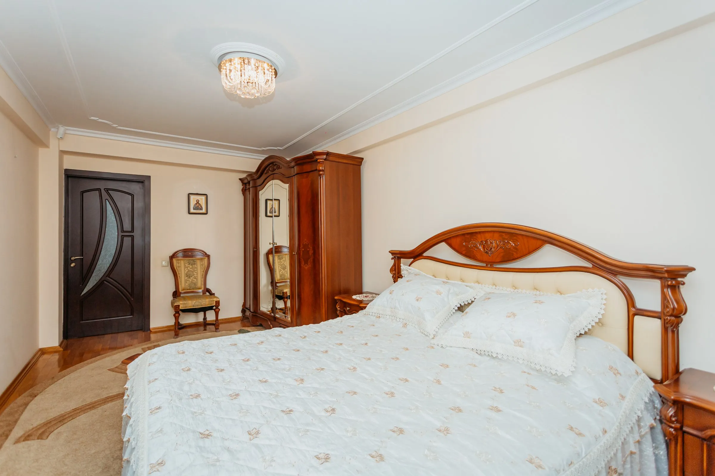 Chișinău Centru str. Valea Trandafirilor 8