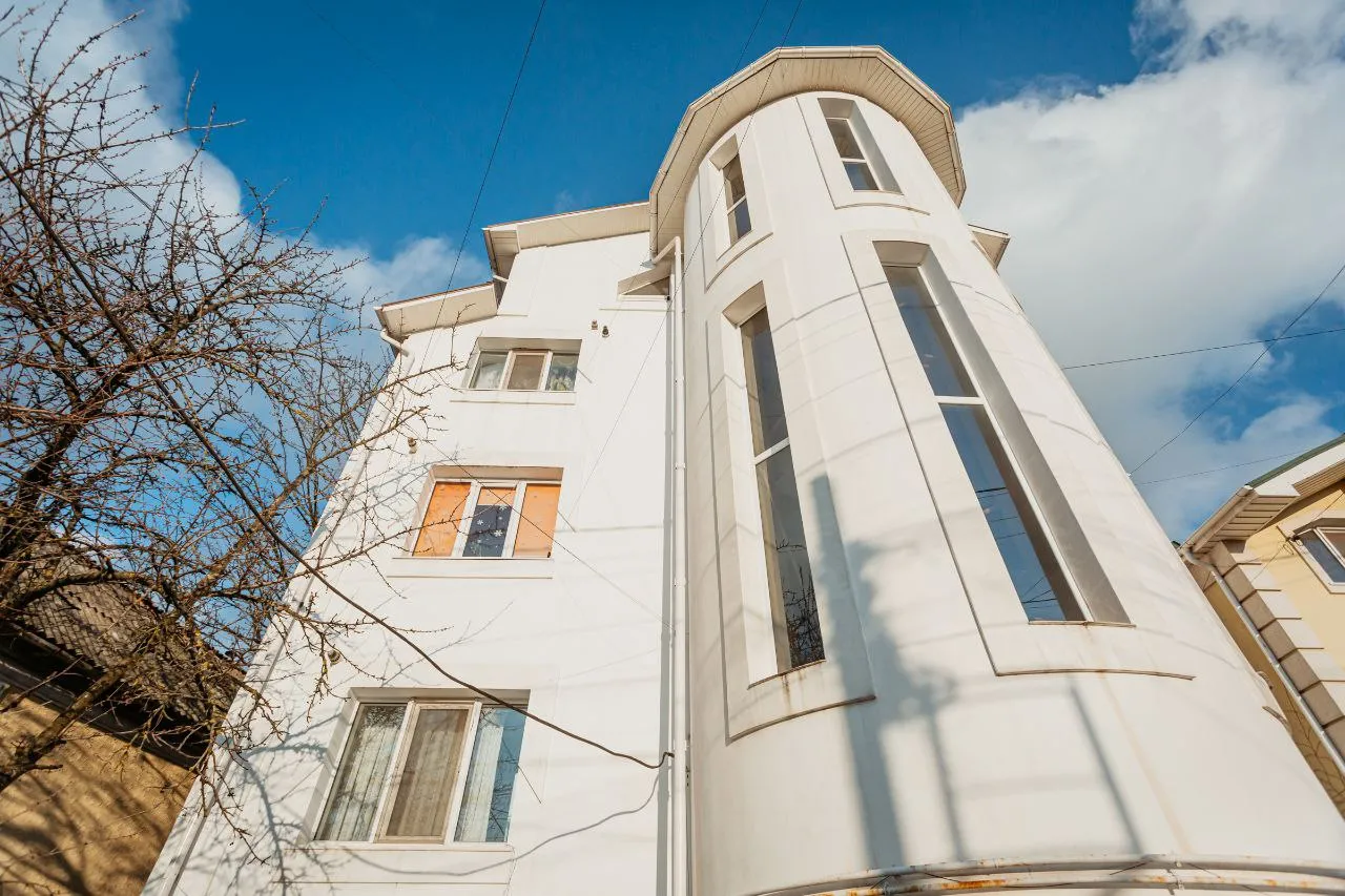 Chișinău Telecentru str. Crinilor  13