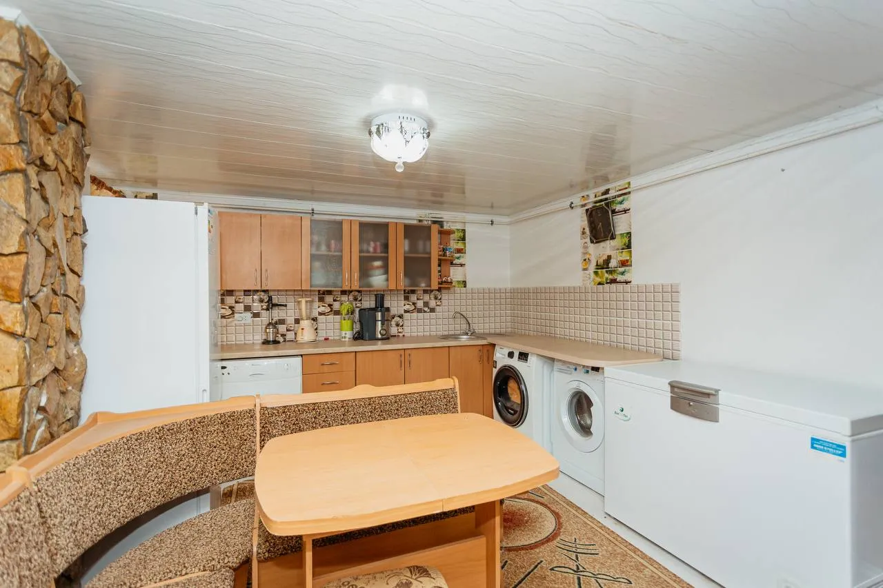 Anenii Noi Maximovca str. Tineretului  25