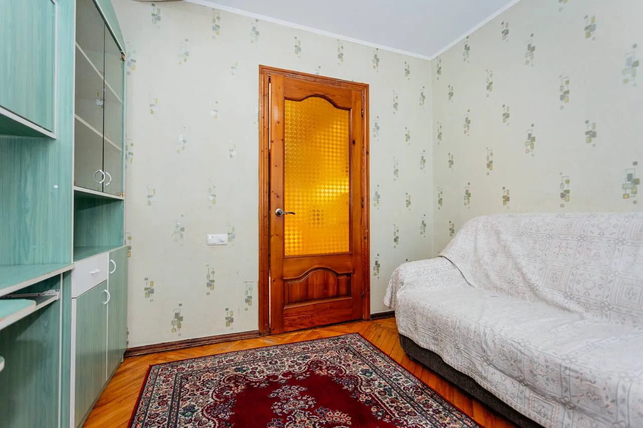 Chișinău Botanica str. Salcâmilor 3