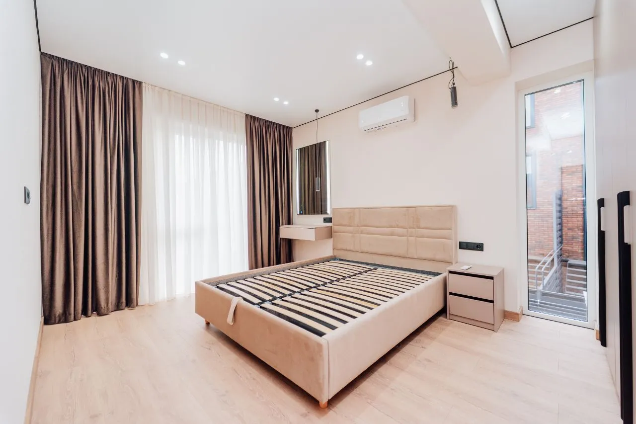 Яловень, Окрайна ул. 31 августа 1989 10