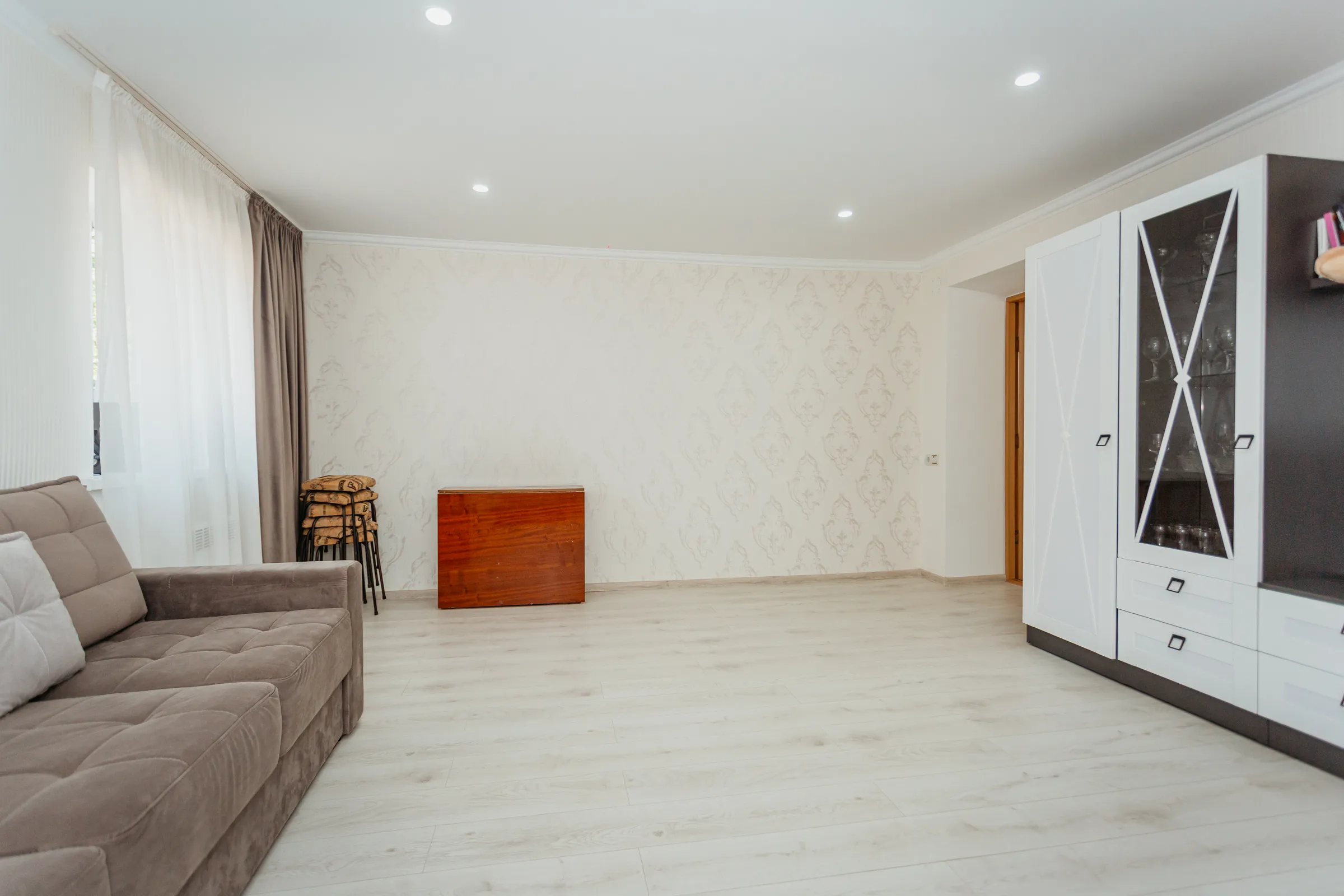 Durlești str Rediul Mic  6