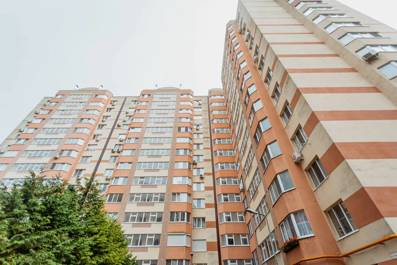 Chișinău Buiucani str. Alba Iulia 14