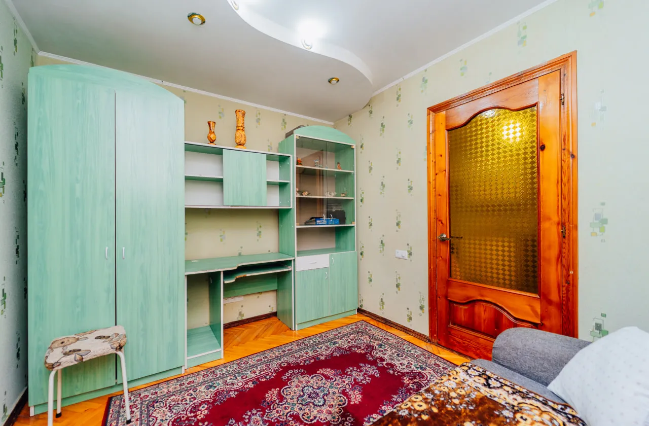 Chișinău Botanica str. Salcâmilor 4