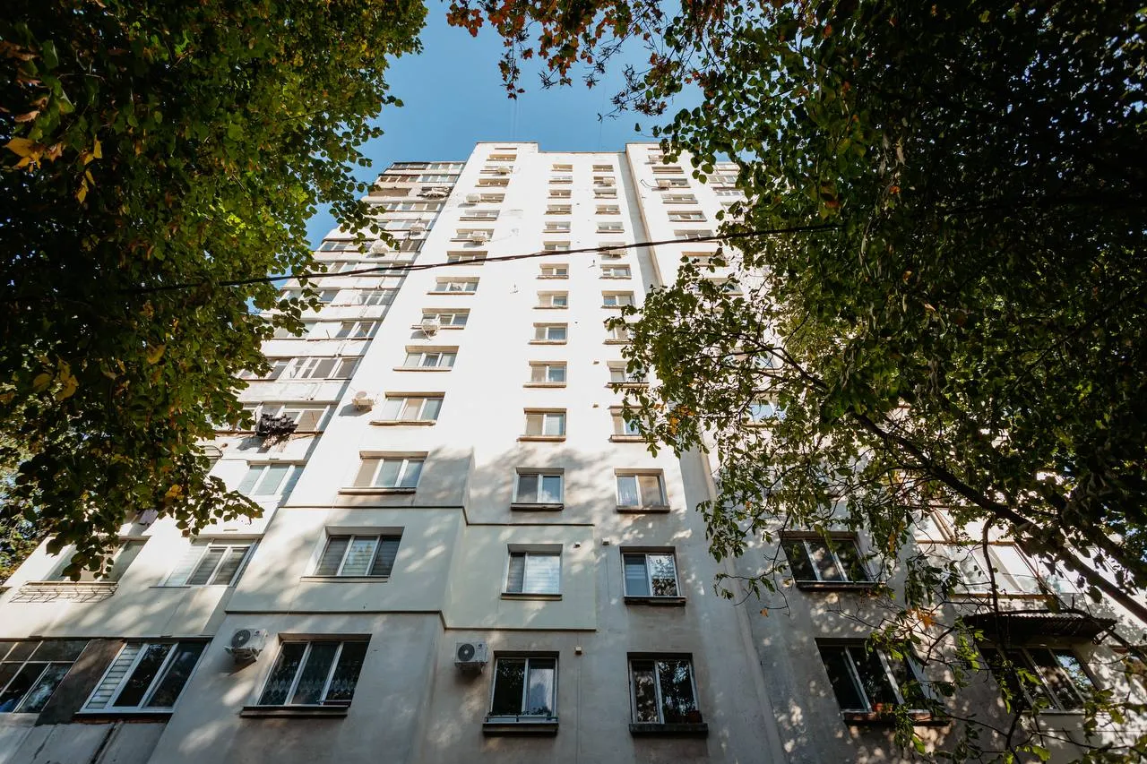 Chișinău Botanica str. Trandafirilor 8