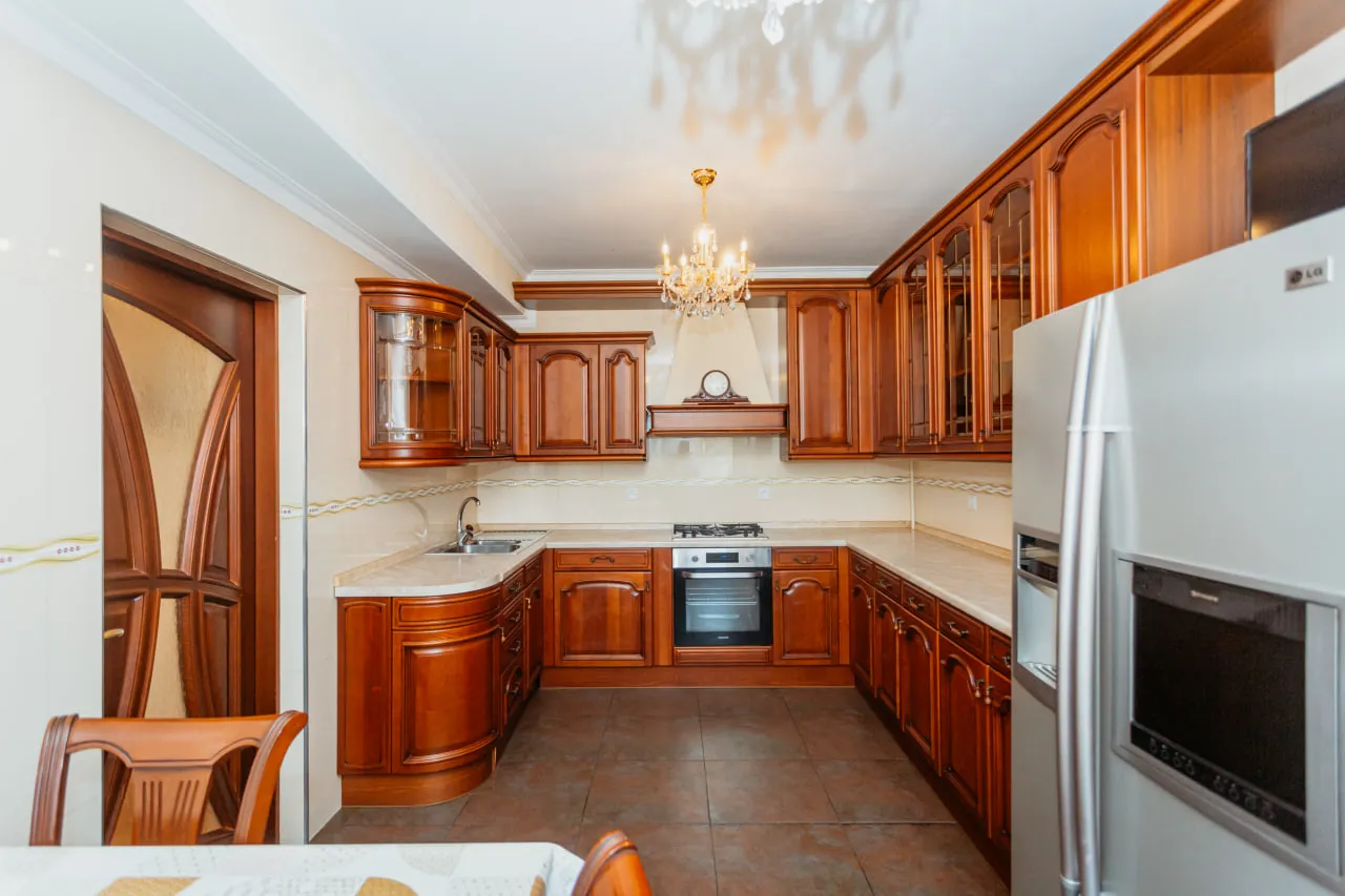 Chișinău Centru str. Mihai Eminescu  11