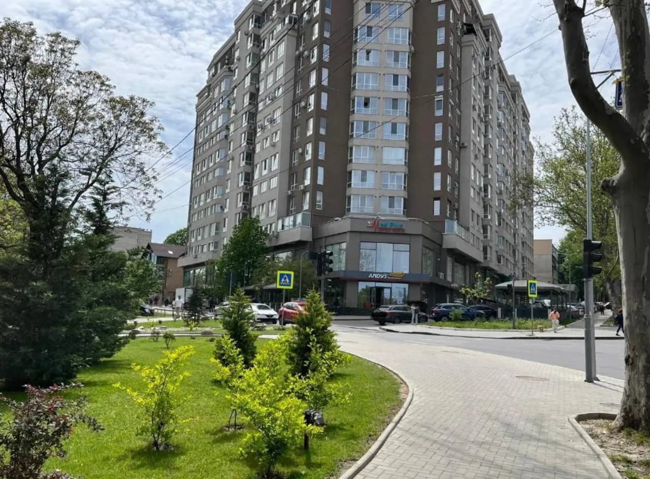 Chișinău Buiucani str. Ion Creangă 12