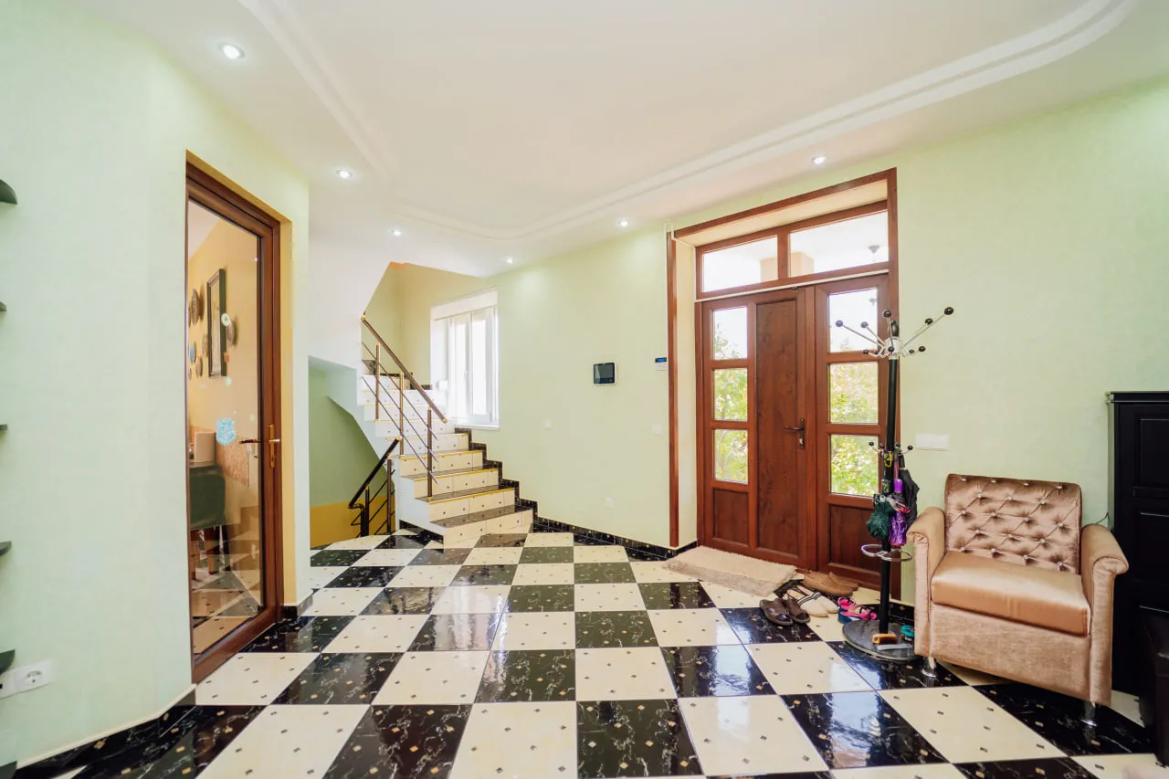Chișinău Rîșcani str. Gura Văii 7