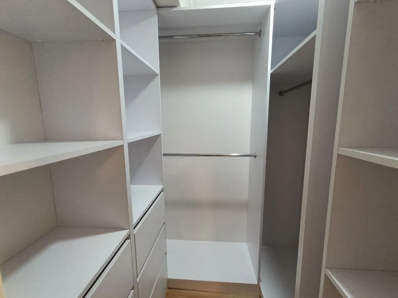 Кишинев Чокана ул. Джинта Латинэ 5