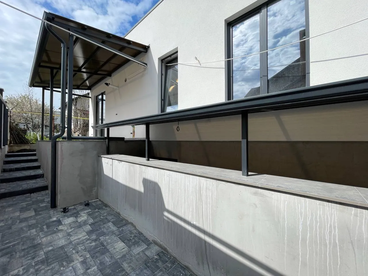 Ialoveni, Centru str. Arburilor 2