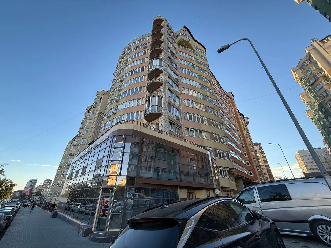 Кишинев Чокана бул. Мирча чел Бэтрын 13