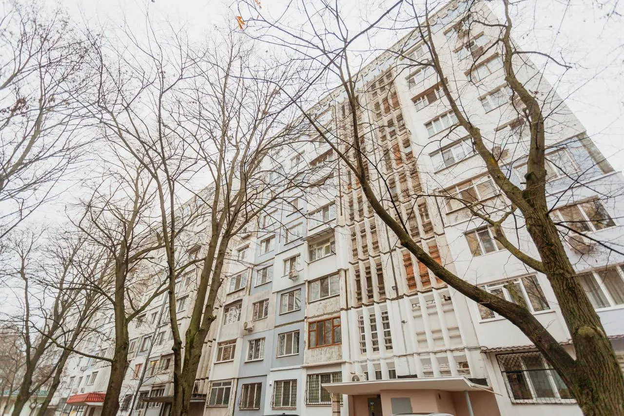 Chișinău Botanica bd. Traian 12