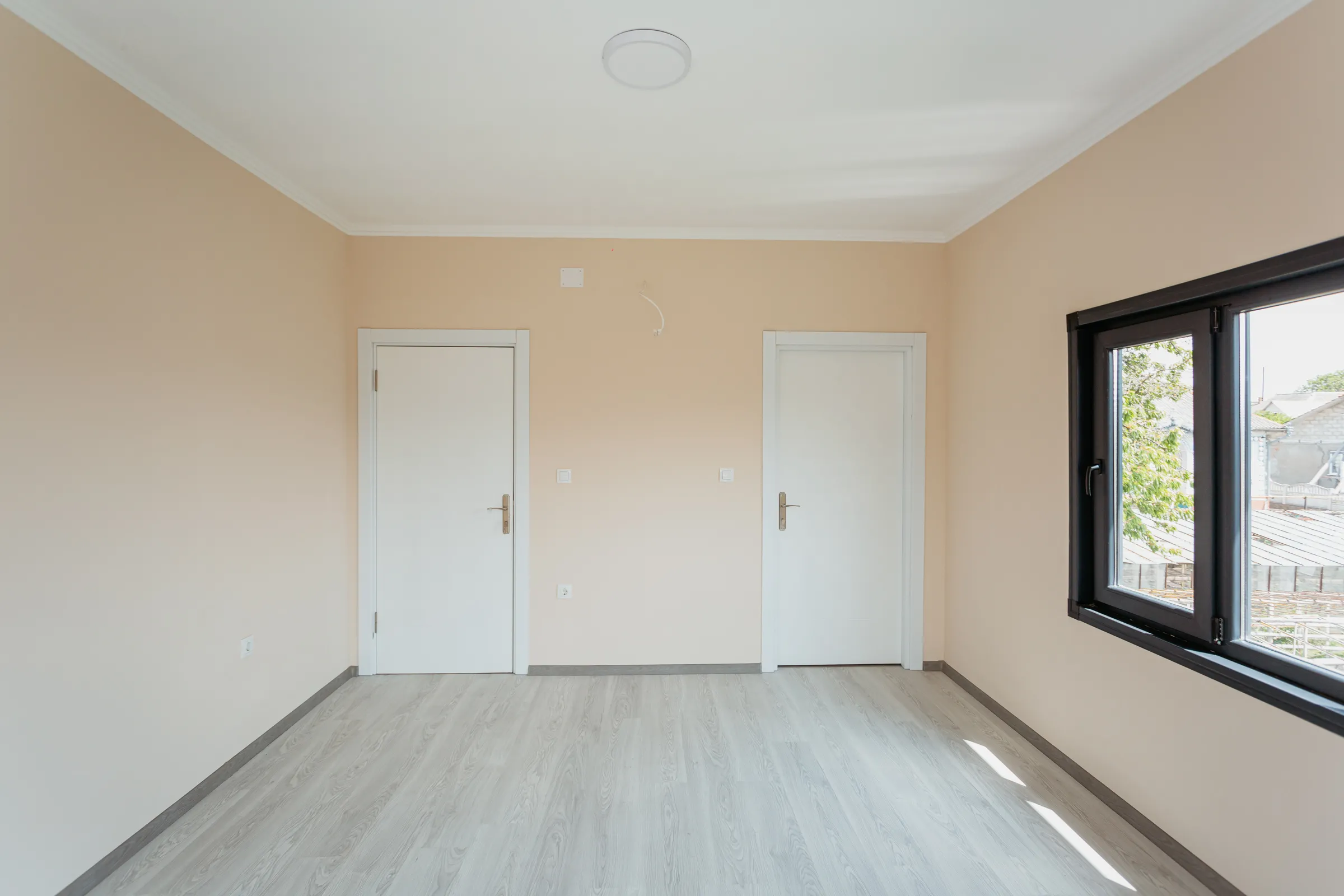 Ialoveni Nimoreni str. Codrilor 9