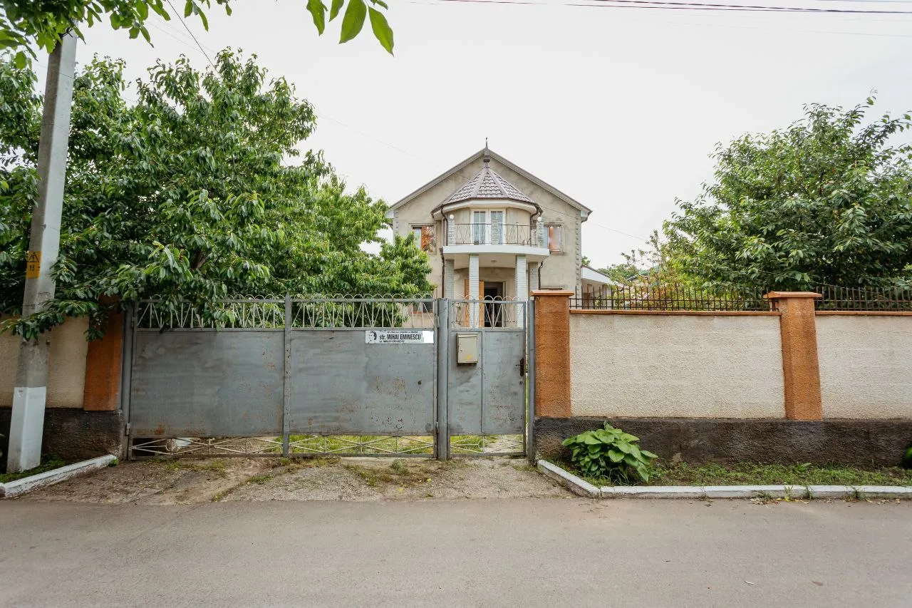 Chișinău Cricova str. Mihai Eminescu 18