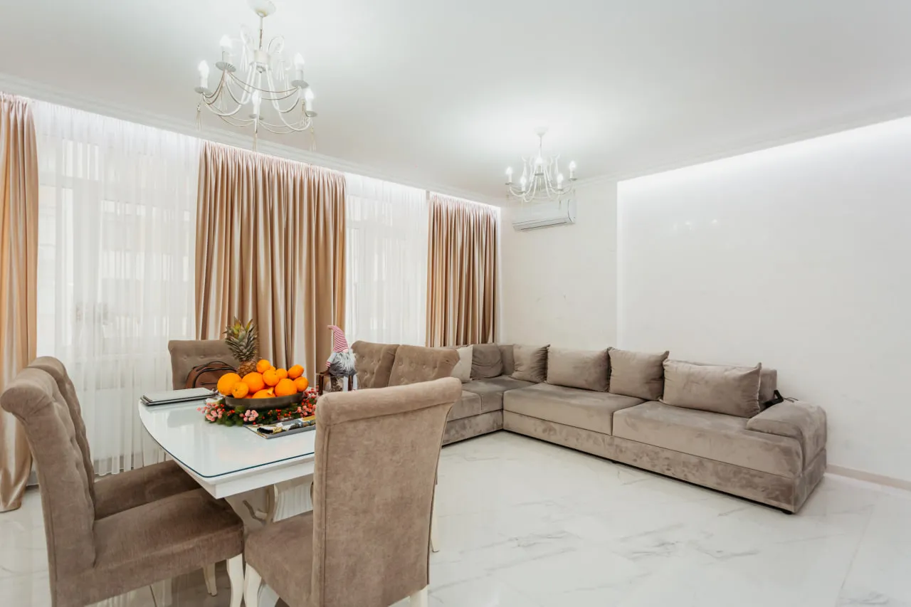 Chișinău Botanica str. Grenoble 4