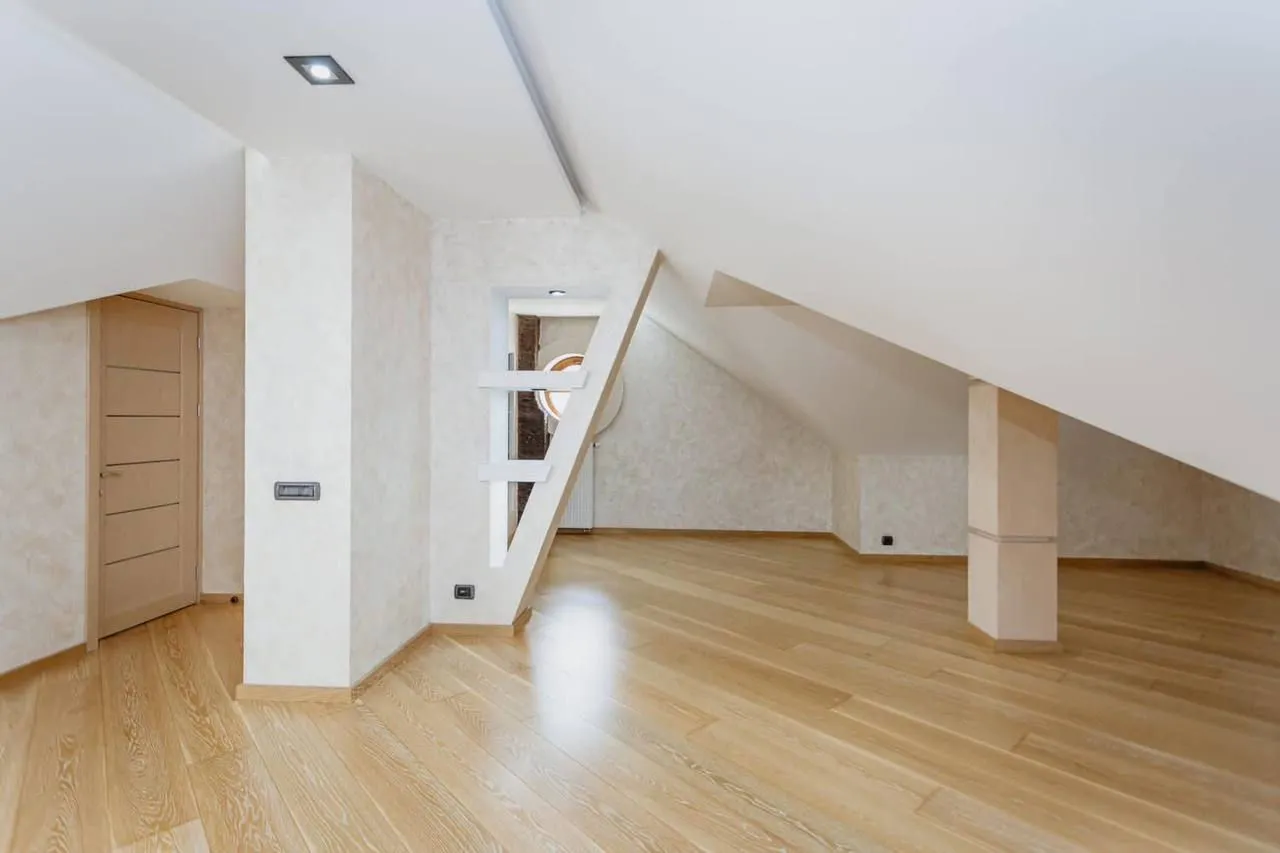 Кишинев Буюканы ул. Парис 16