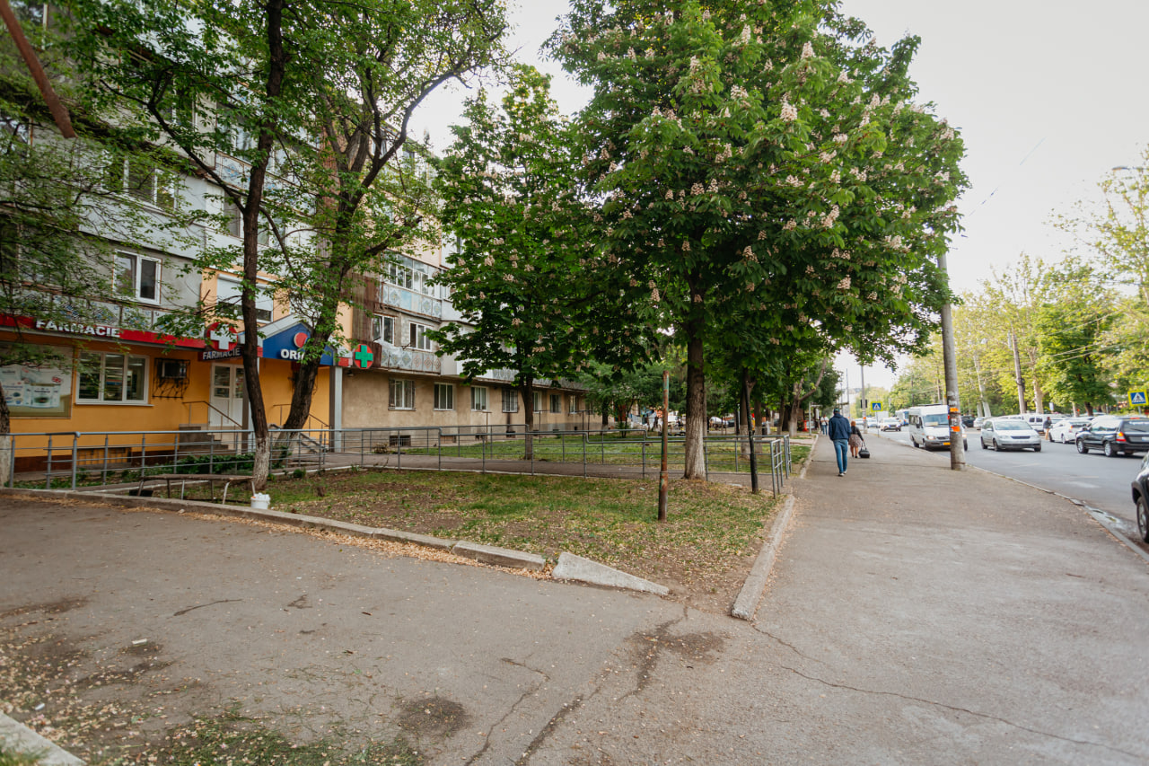 Chișinău Botanica str. Independenței 8