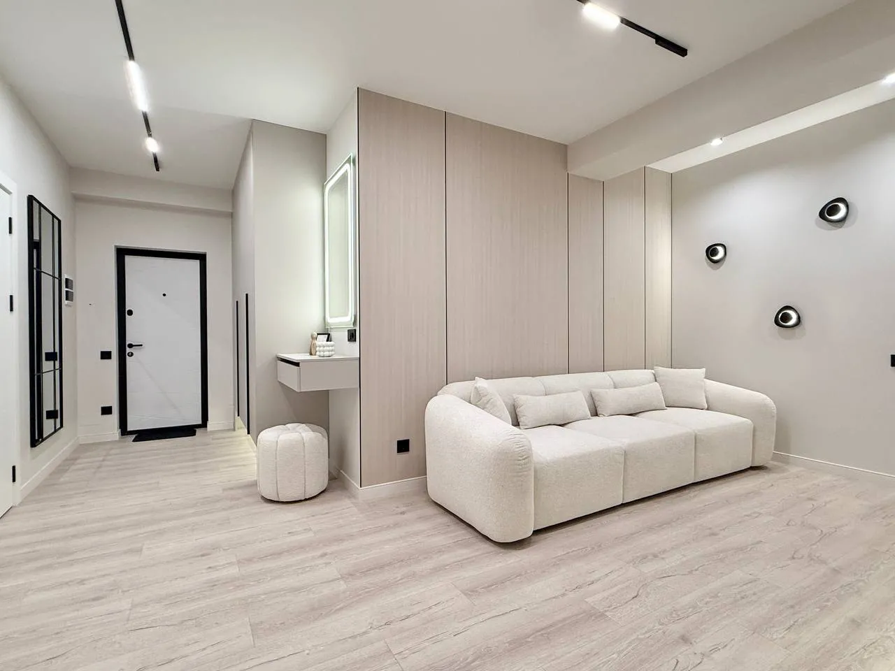 Ialoveni, Centru str. Alexandru cel Bun 4