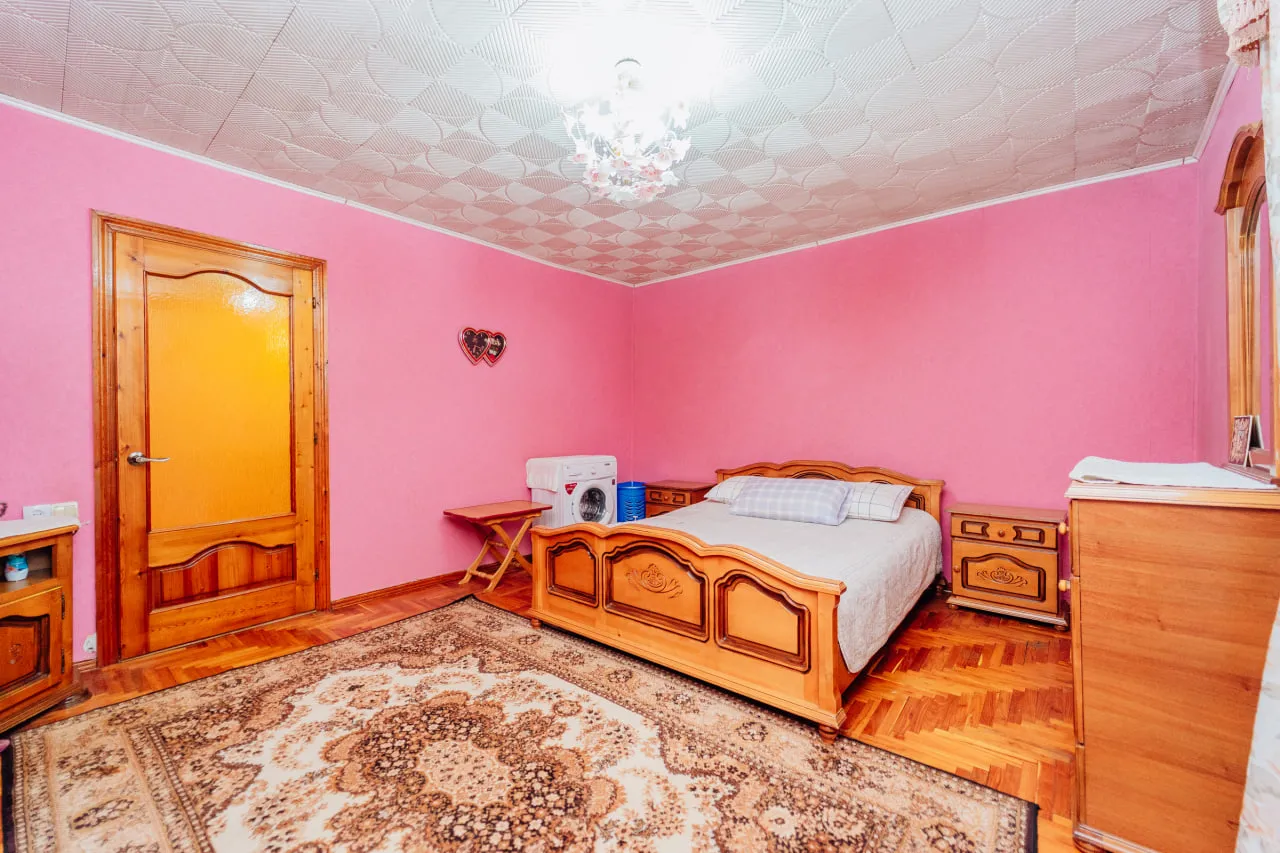 Chișinău Botanica str. Salcâmilor 1