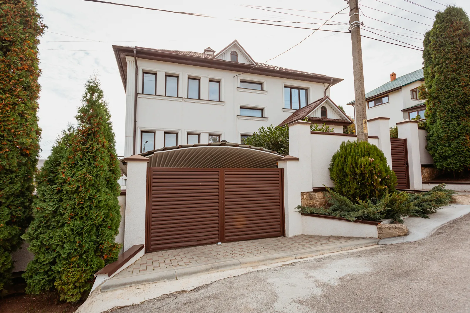 Ialoveni Centru str. Constantin Negruzzi 1