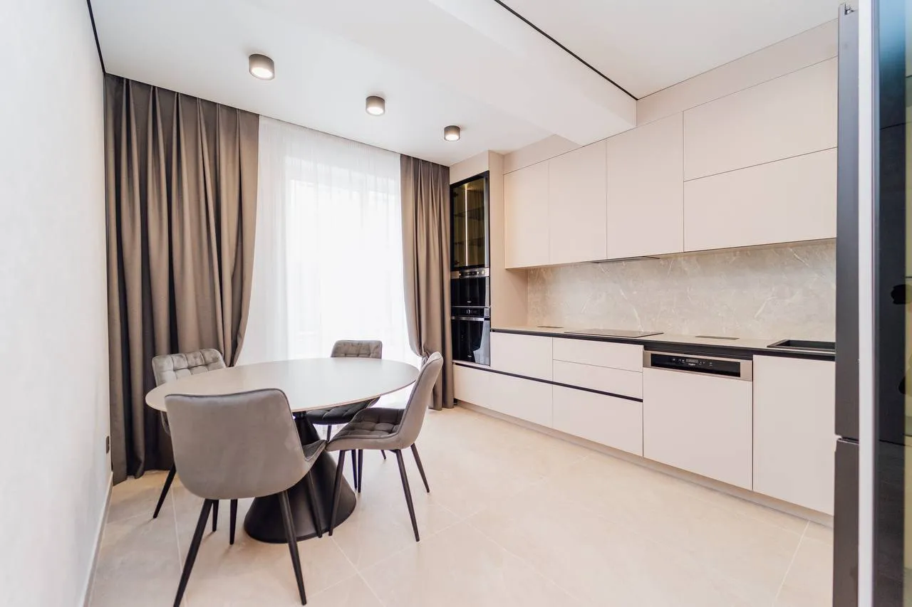 Chișinău Buiucani str. Paris 8