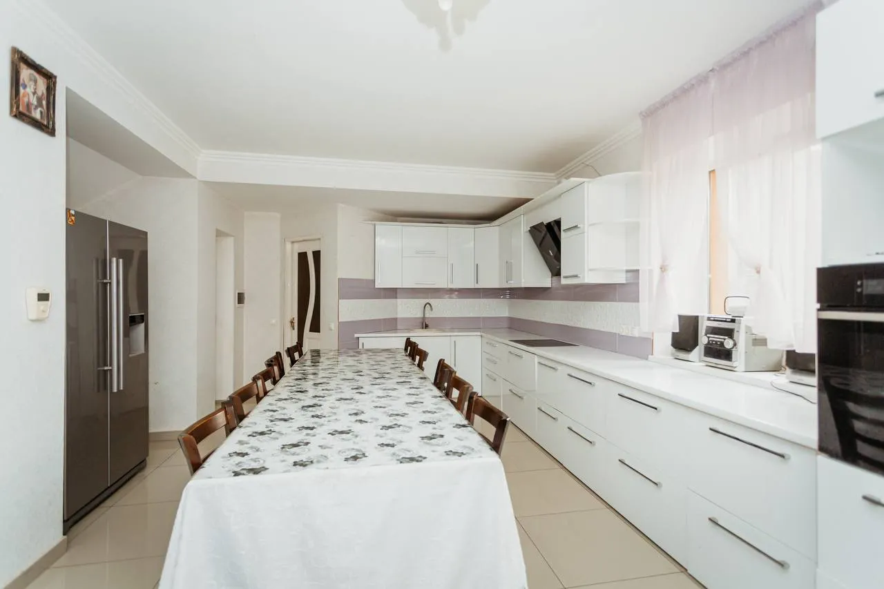 Chișinău Buiucani str. Ghioceilor 4