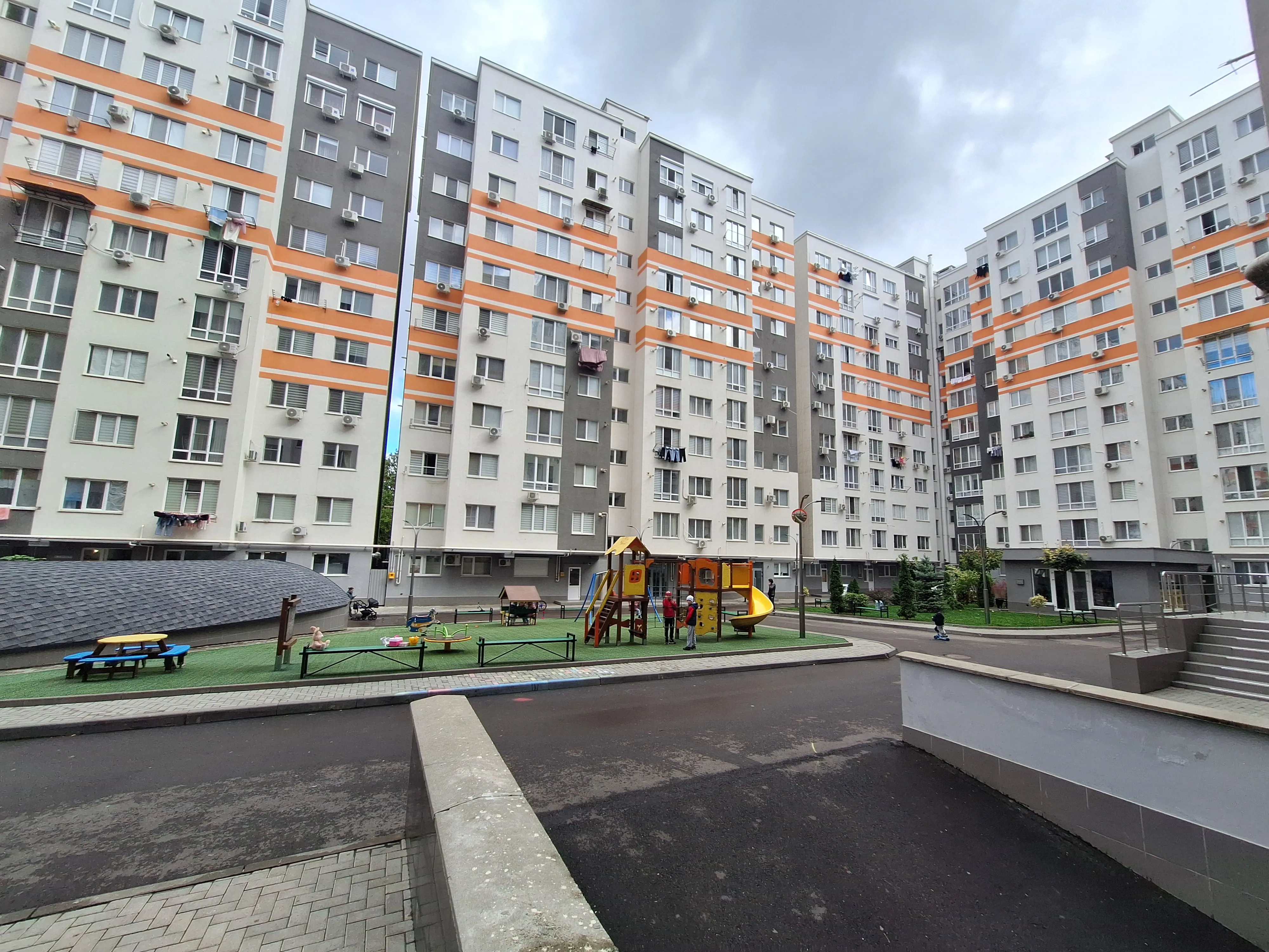 Chișinău Telecentru str. Sprîncenoaia 8