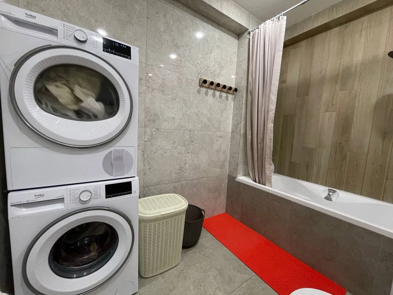 Ialoveni, Centru str. Alexandru cel Bun 11