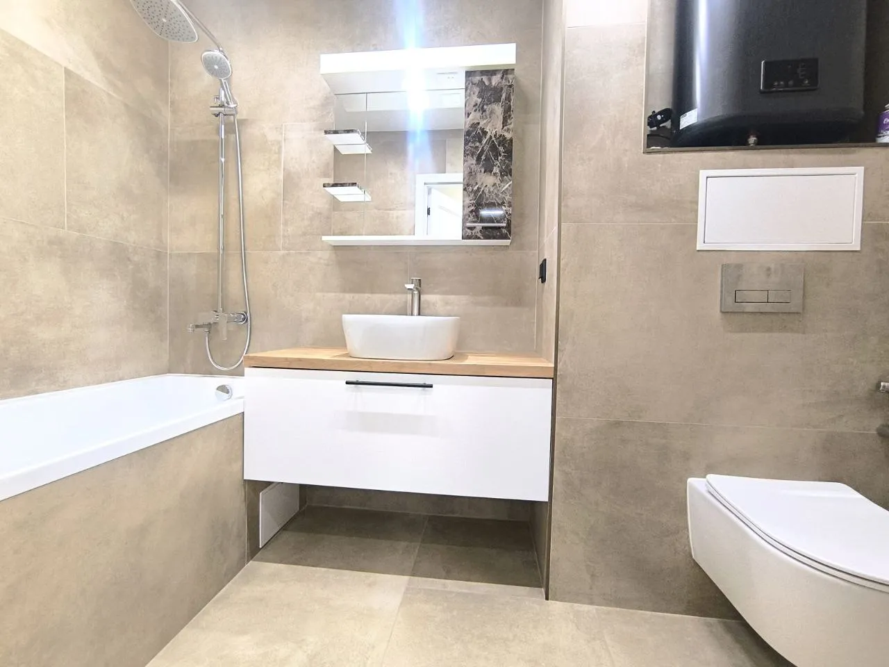 Chișinău Buiucani str. Alba Iulia 7