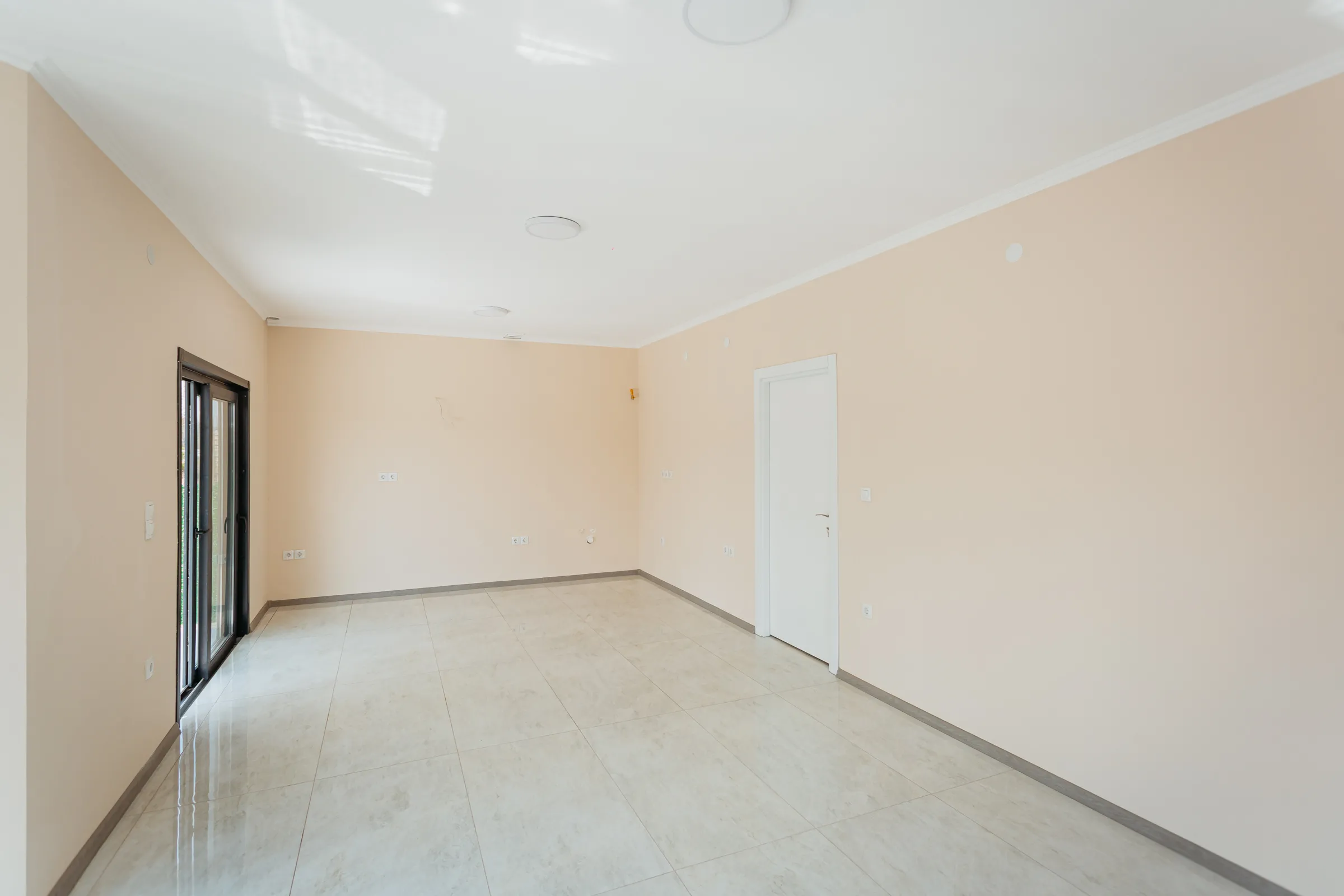 Ialoveni Nimoreni str. Codrilor 7