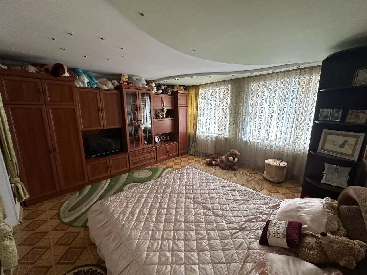 Страшены Кожушна пер. Флорилор 3