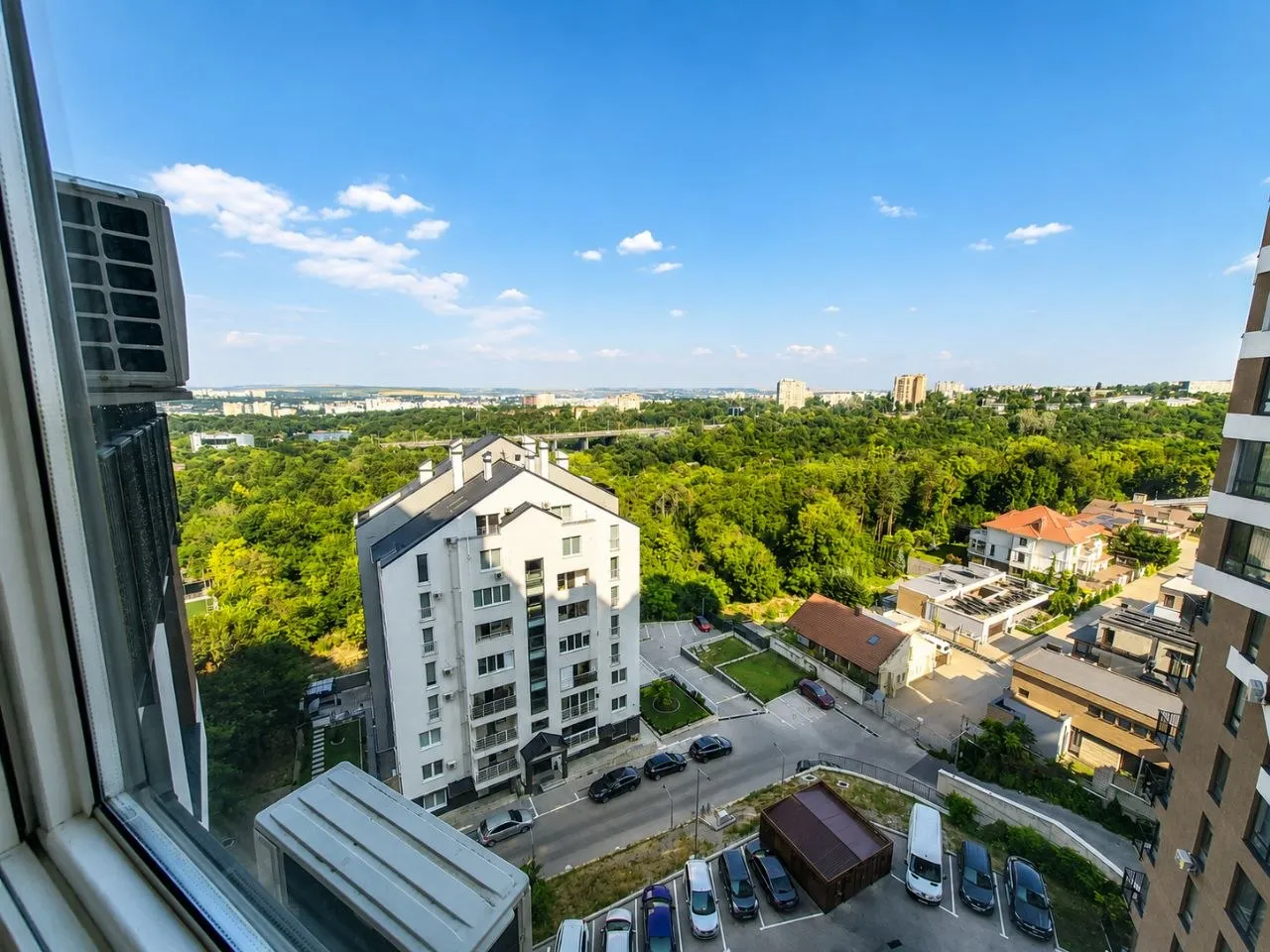 Chișinău Centru str. Nicolae Testemițanu 10