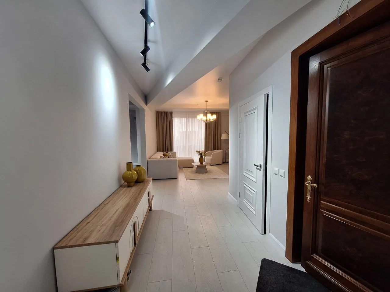 Chișinău Botanica str. Trandafirilor 9