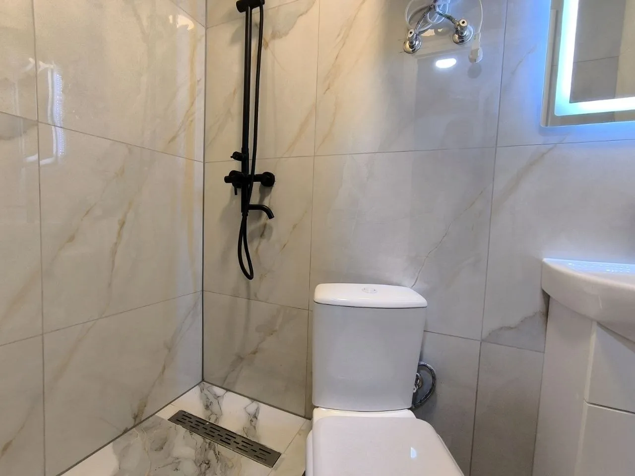 Chișinău, Buiucani, str. Calea Ieșilor  6