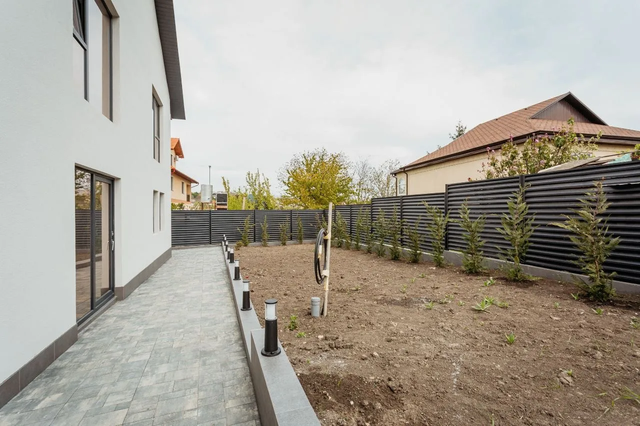Chișinău Codru str. Potîrnichii  3