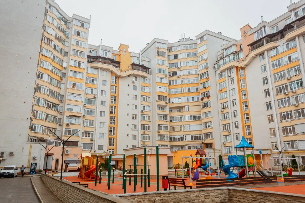 Chișinău Buiucani str. Alba Iulia 15