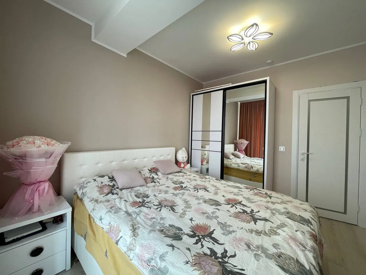 Ialoveni, Centru str. Alexandru cel Bun 6