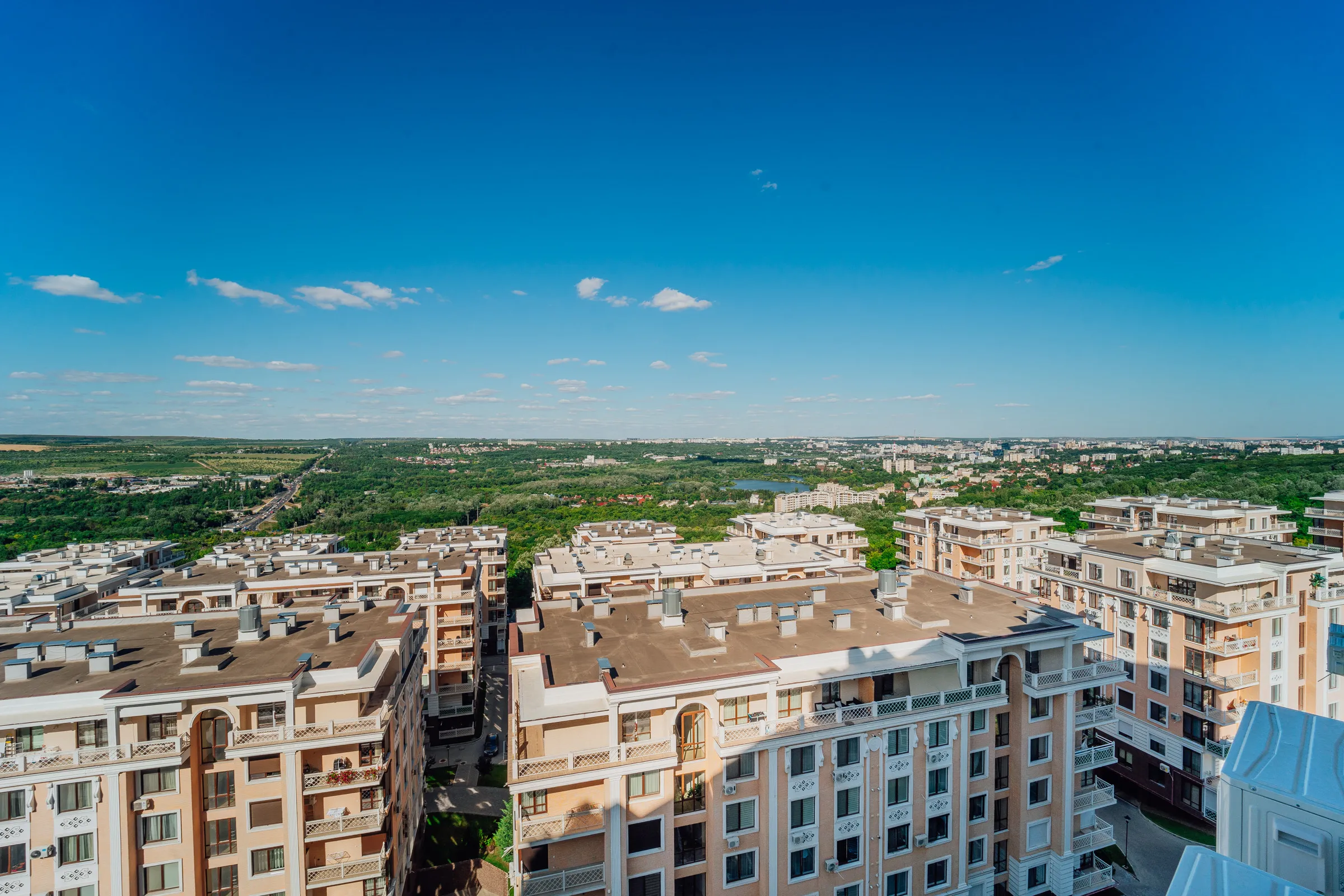 Chișinău Buiucani str. Liviu Deleanu 24