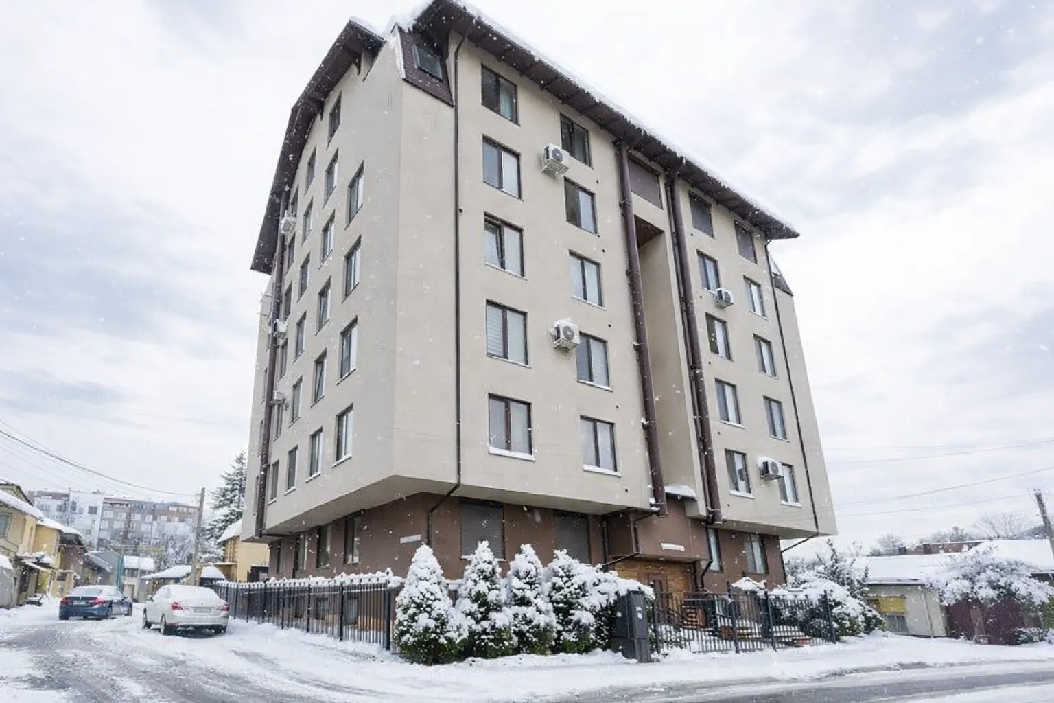 Chișinău Buiucani str. Onisifor Ghibu 7