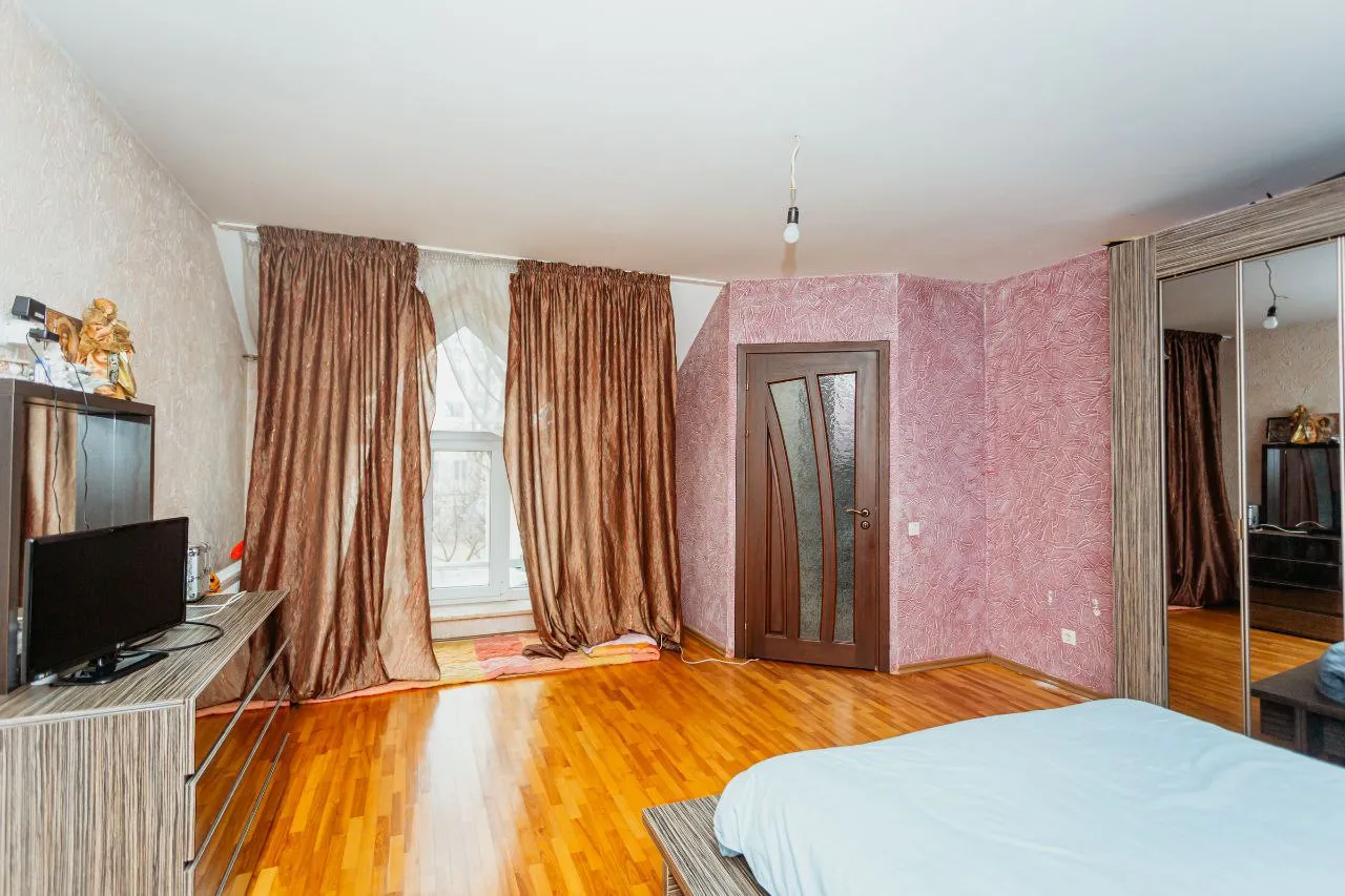 Кишинев Центр ул. Александр чел Бун 6