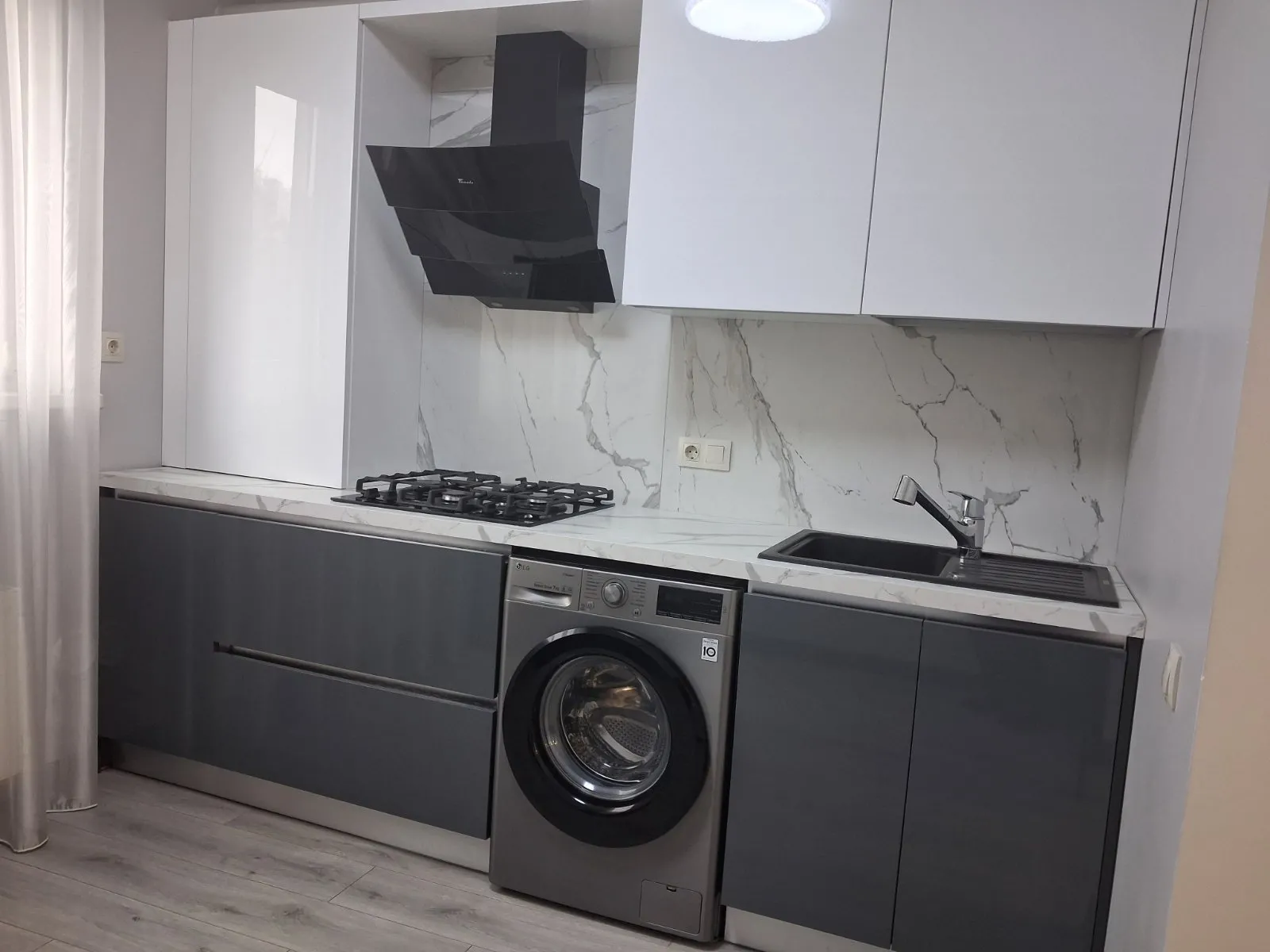 Кишинев Центр ул. Мелестиу 5