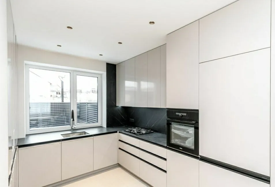 Яловень, Периферия ул. Арцарилор 3